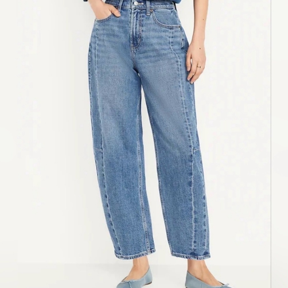 Old Navy high rise barrel leg blue denim jeans